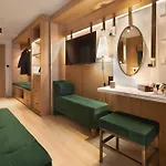 Schweizerhof - A Small Luxury 4*