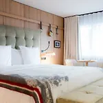 酒店 Schweizerhof - A Small Luxury 4*