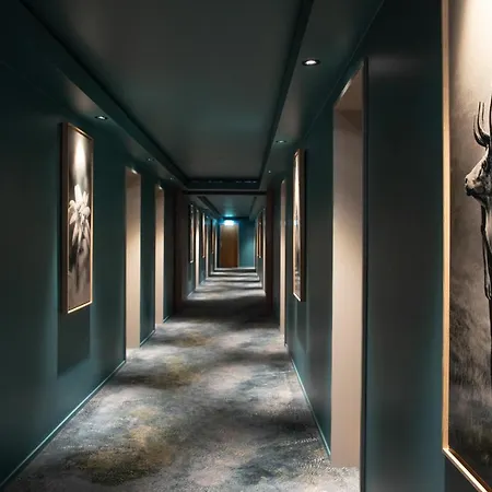 Schweizerhof - A Small Luxury فندق