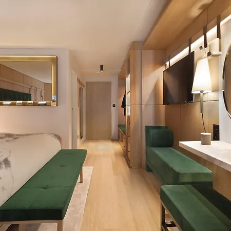 Schweizerhof - A Small Luxury فندق