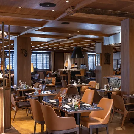 Schweizerhof - A Small Luxury מלון 4*