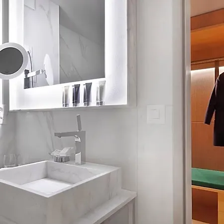 Hotel Schweizerhof - A Small Luxury 4*