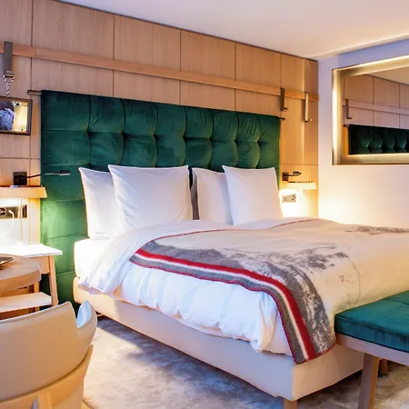 Schweizerhof - A Small Luxury زيرمات