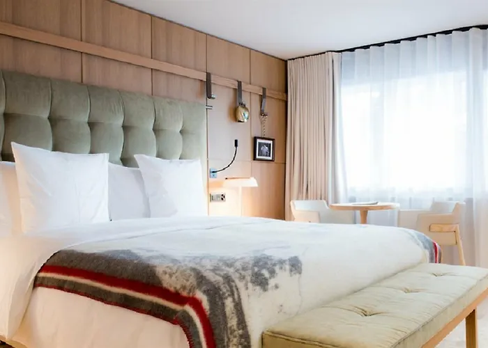 ホテル Schweizerhof - A Small Luxury 4*