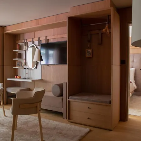 Schweizerhof - A Small Luxury 4*