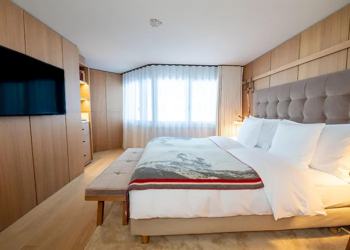 Schweizerhof - A Small Luxury 4*