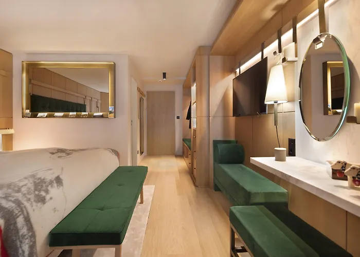 Schweizerhof - A Small Luxury Hotell