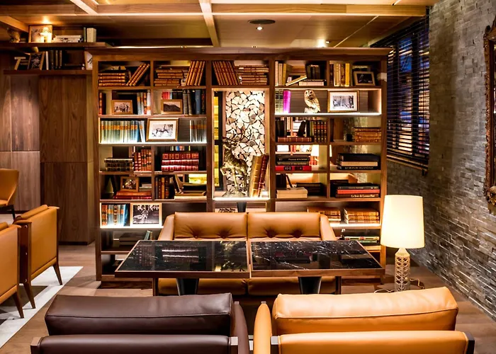 Schweizerhof - A Small Luxury Hotell 4*