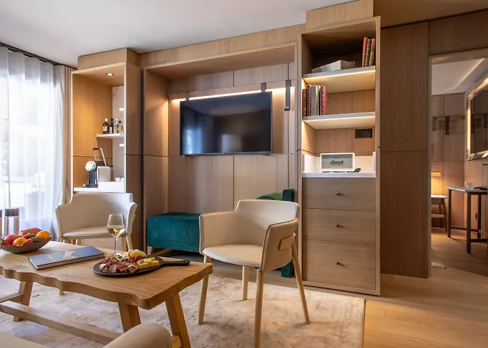 Schweizerhof - A Small Luxury Hotell 4*