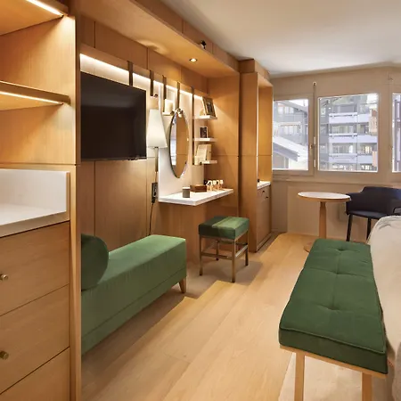 Otel Schweizerhof - A Small Luxury